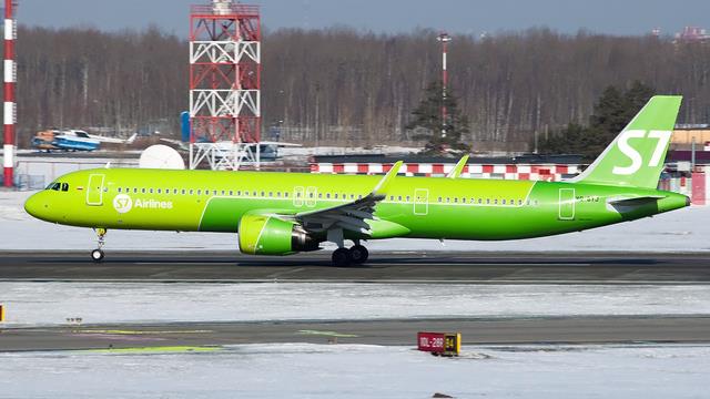 VQ-BYJ:Airbus A321:S7 Airlines